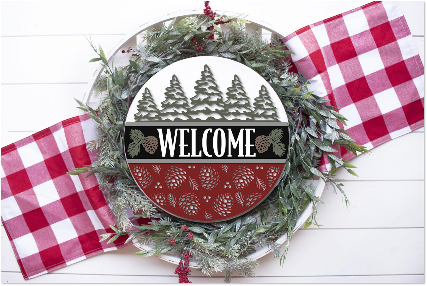 Welcome - Pine Tree & Pinecones Round